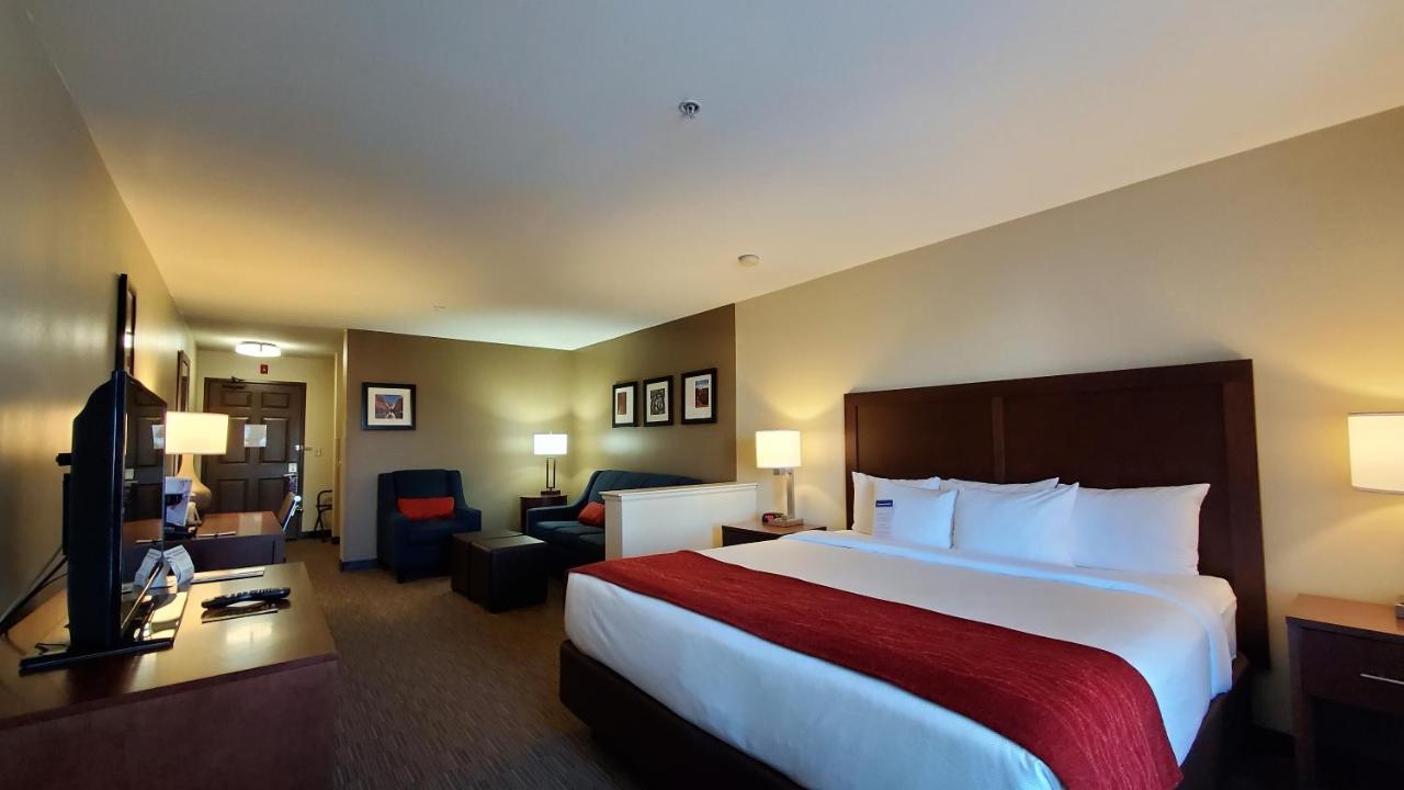 Comfort Inn & Suites Tempe Phoenix Sky Harbor Airport Екстер'єр фото