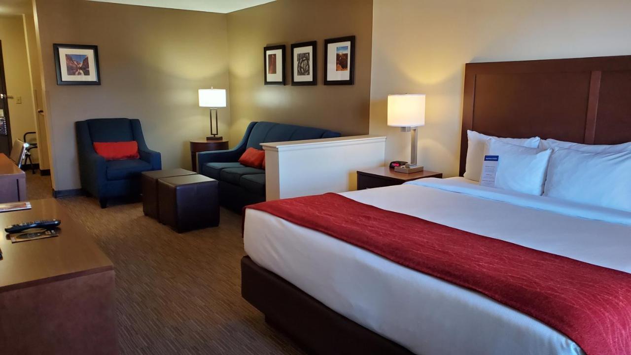 Comfort Inn & Suites Tempe Phoenix Sky Harbor Airport Екстер'єр фото