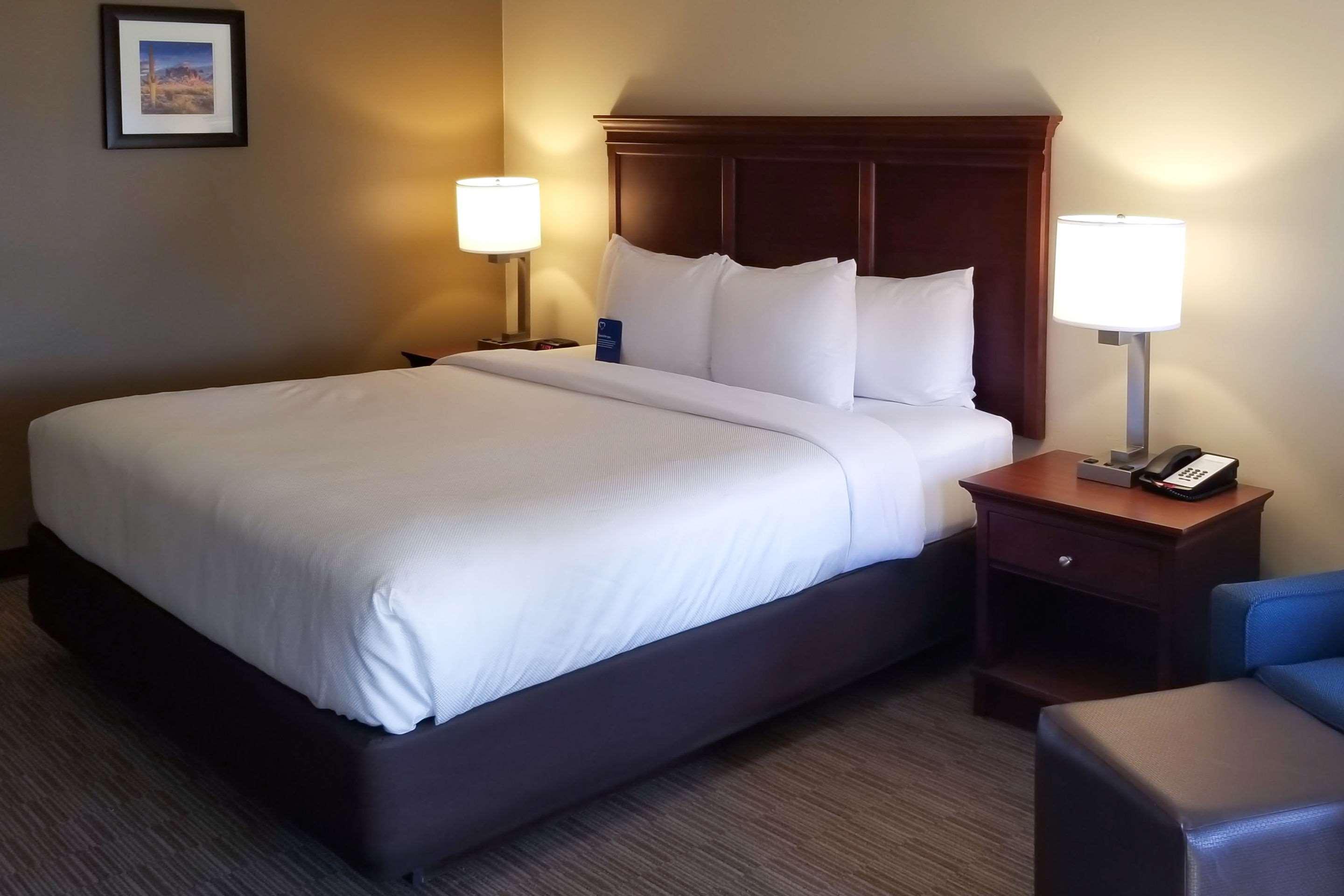 Comfort Inn & Suites Tempe Phoenix Sky Harbor Airport Екстер'єр фото