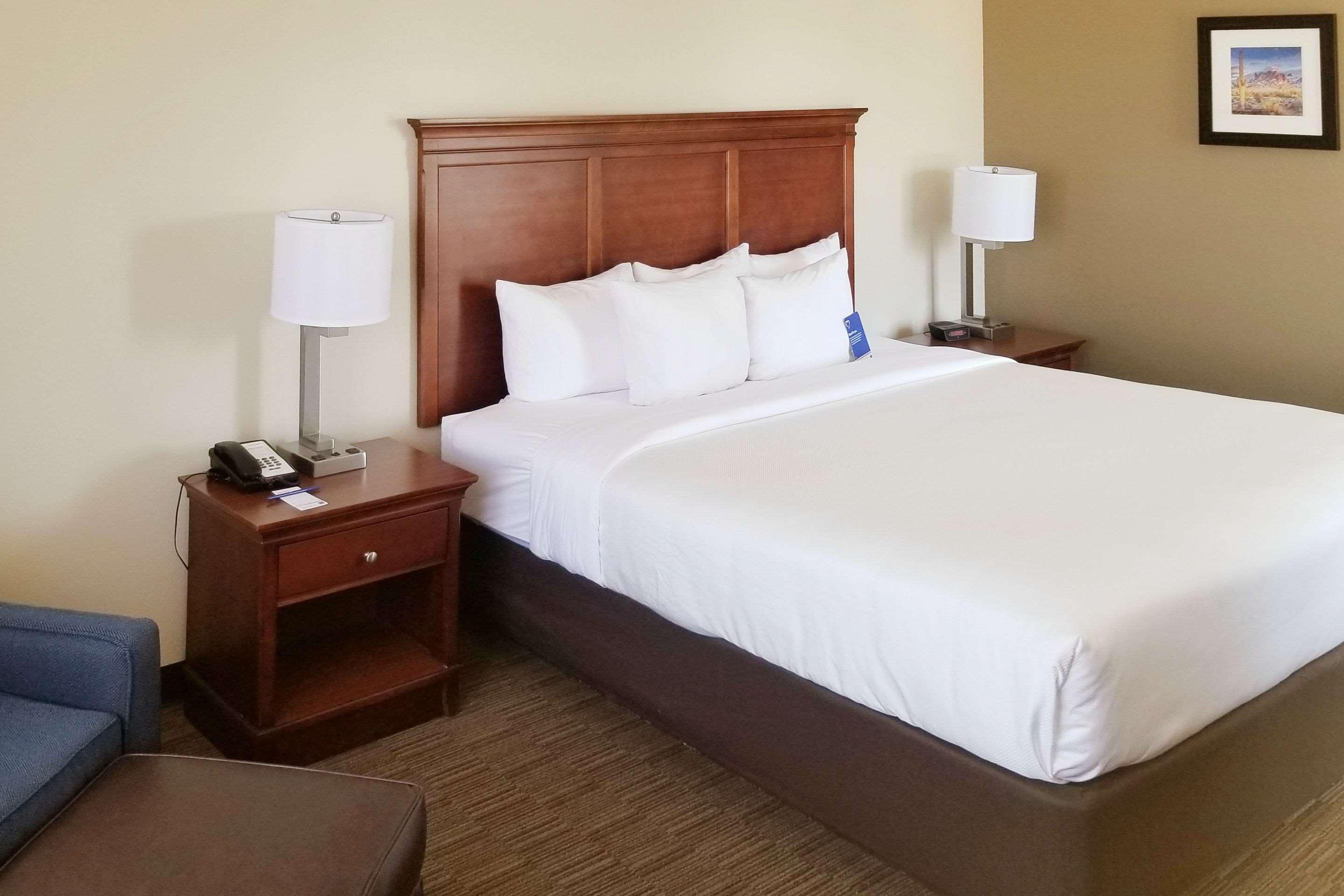 Comfort Inn & Suites Tempe Phoenix Sky Harbor Airport Екстер'єр фото