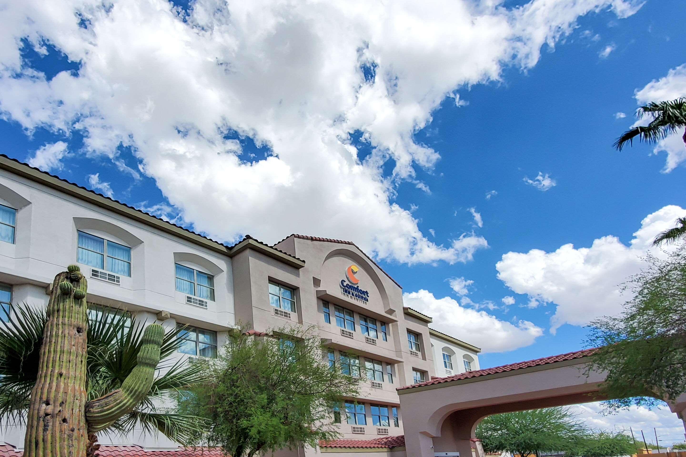 Comfort Inn & Suites Tempe Phoenix Sky Harbor Airport Екстер'єр фото