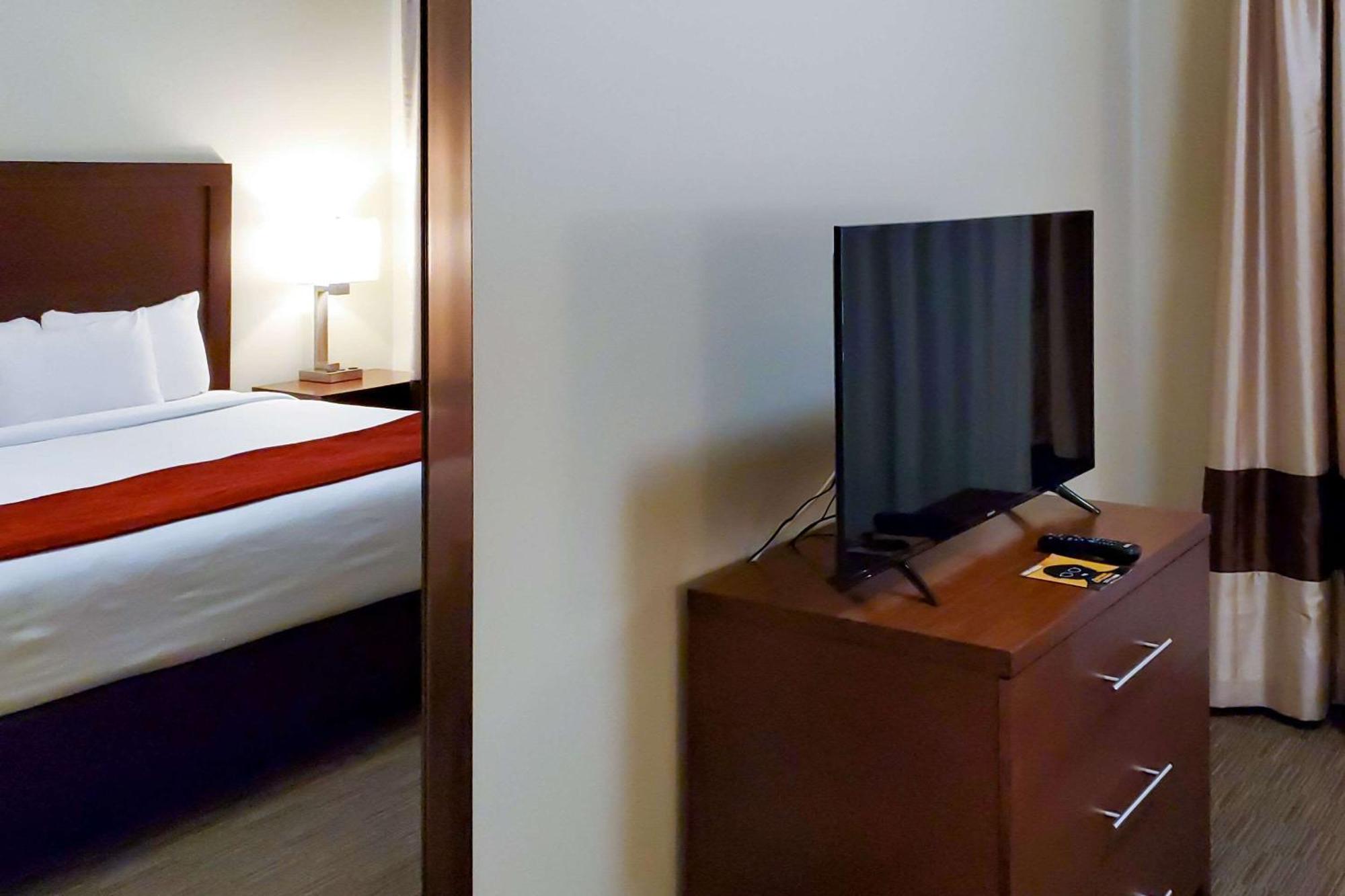 Comfort Inn & Suites Tempe Phoenix Sky Harbor Airport Екстер'єр фото