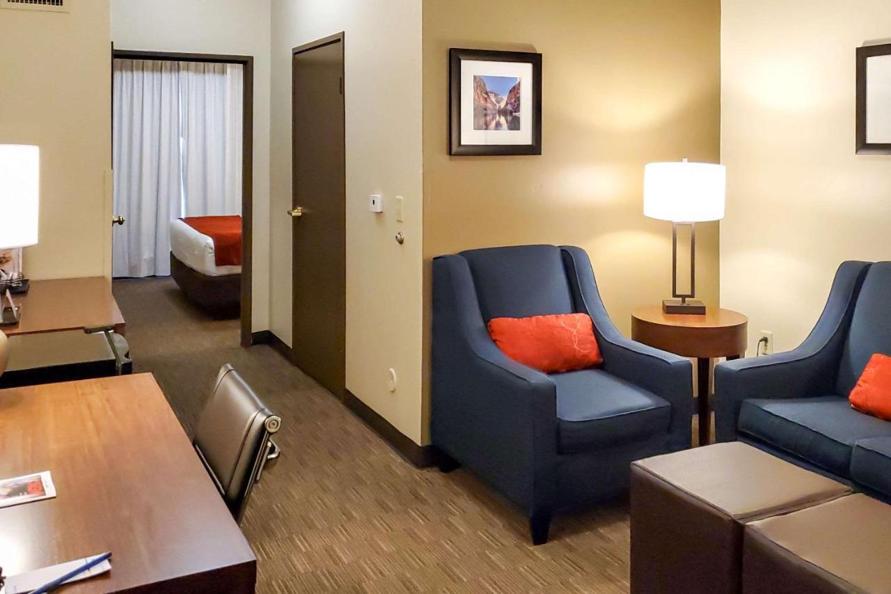 Comfort Inn & Suites Tempe Phoenix Sky Harbor Airport Екстер'єр фото